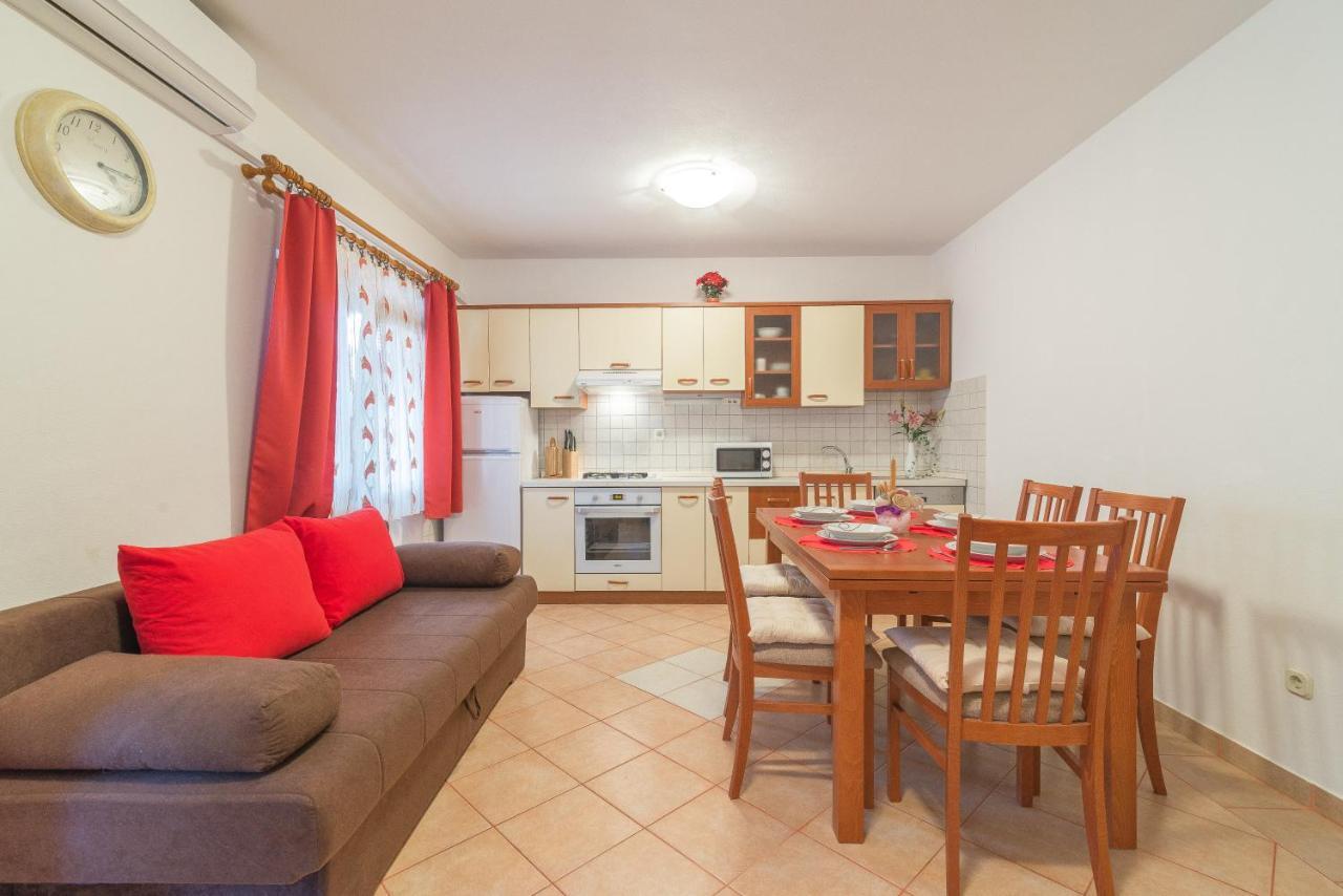 Apartments Puskaric Vir Exterior photo