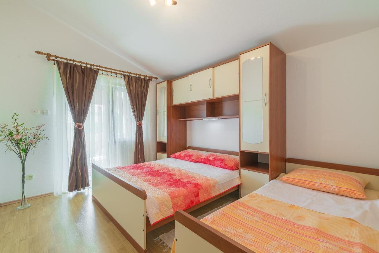 Apartments Puskaric Vir Exterior photo